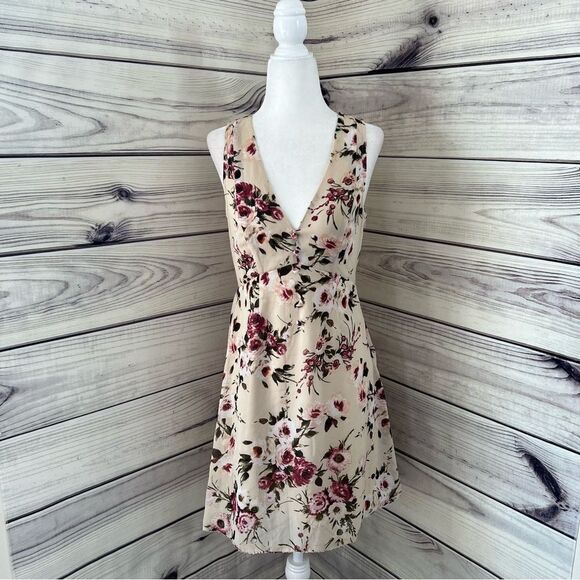 Lulus Cream Floral Deep V Sleeveless Skater Dress Size XS - Picture 1 of 7